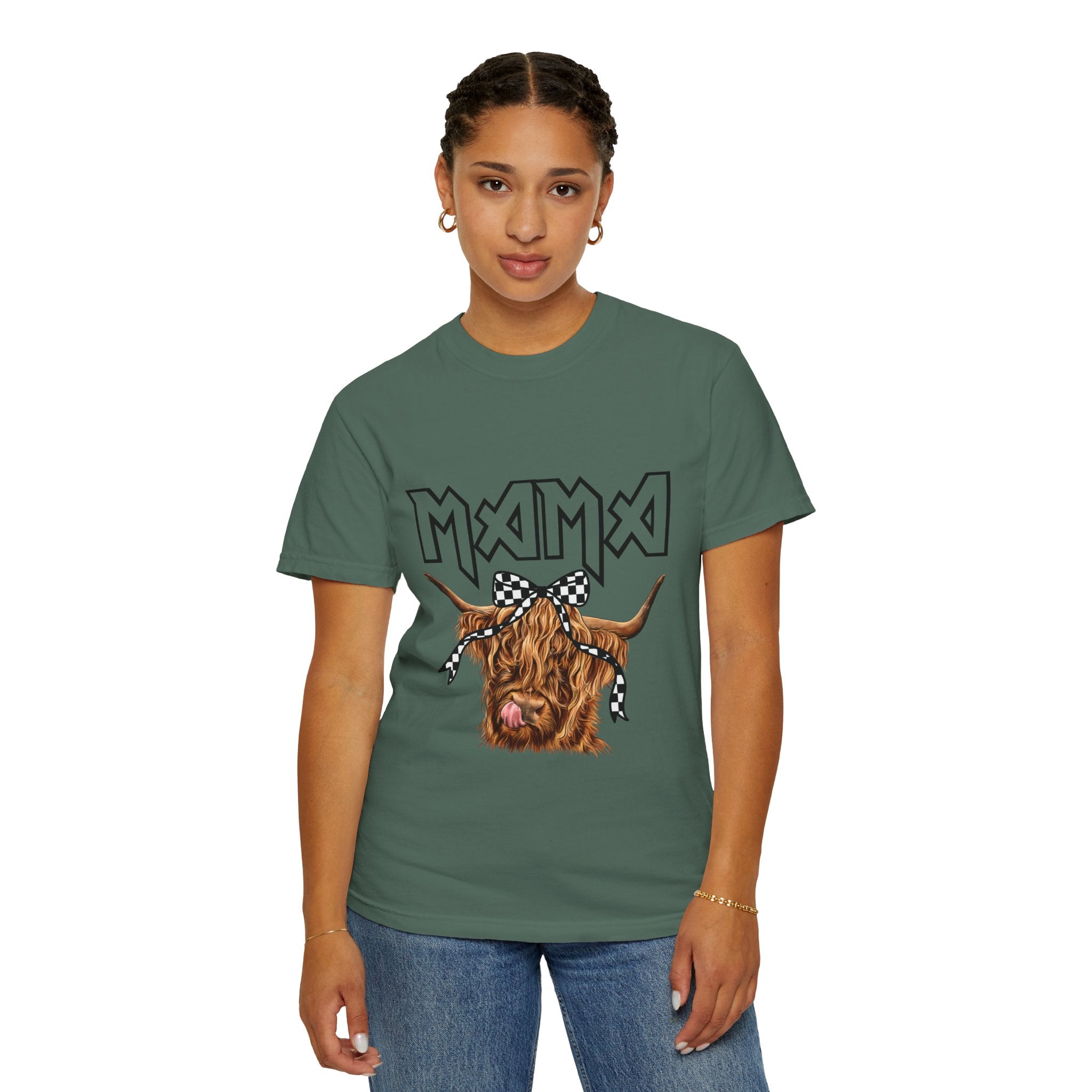 Mama Highland Cow T-Shirt — Cute Cow Mom Graphic Tee