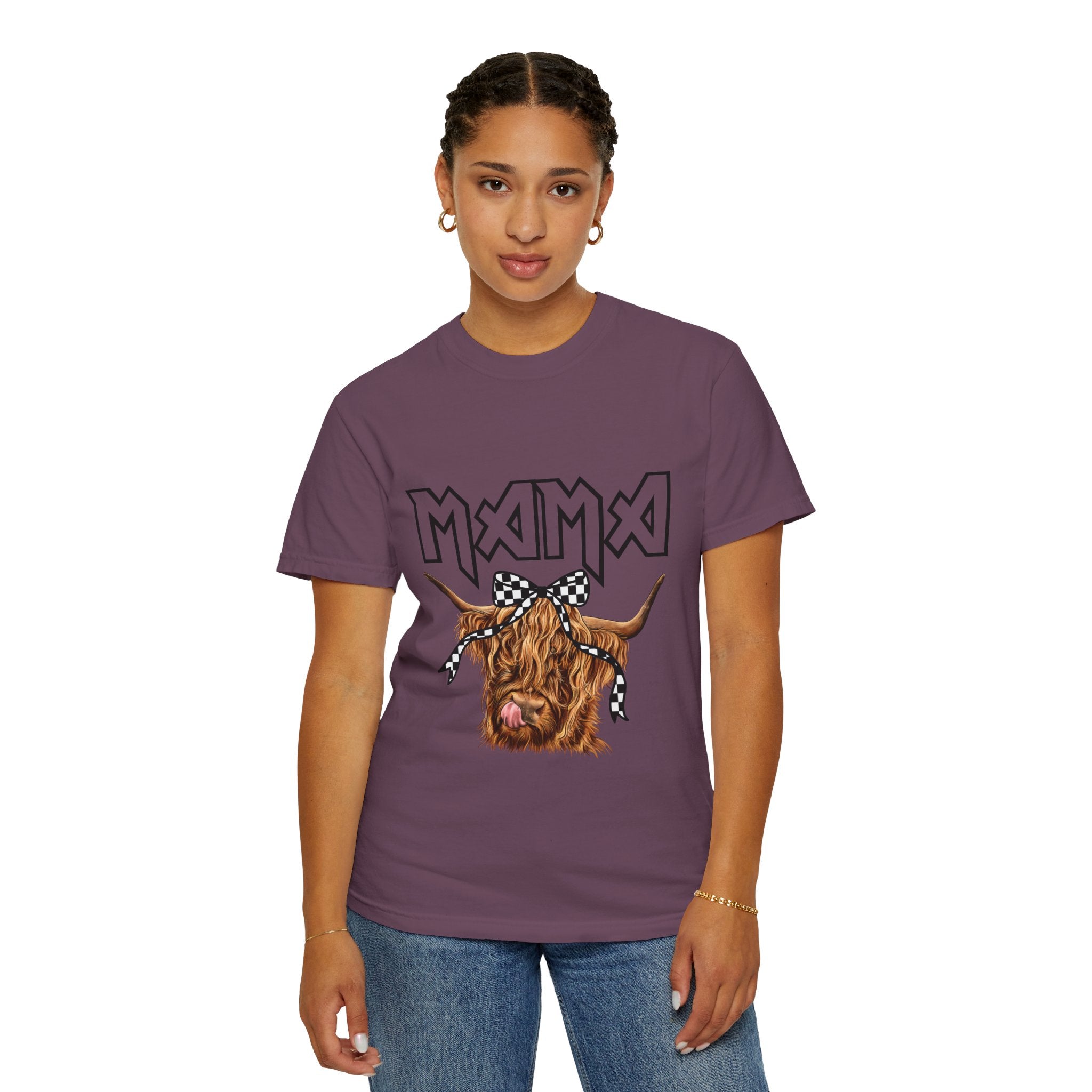 Mama Highland Cow T-Shirt — Cute Cow Mom Graphic Tee