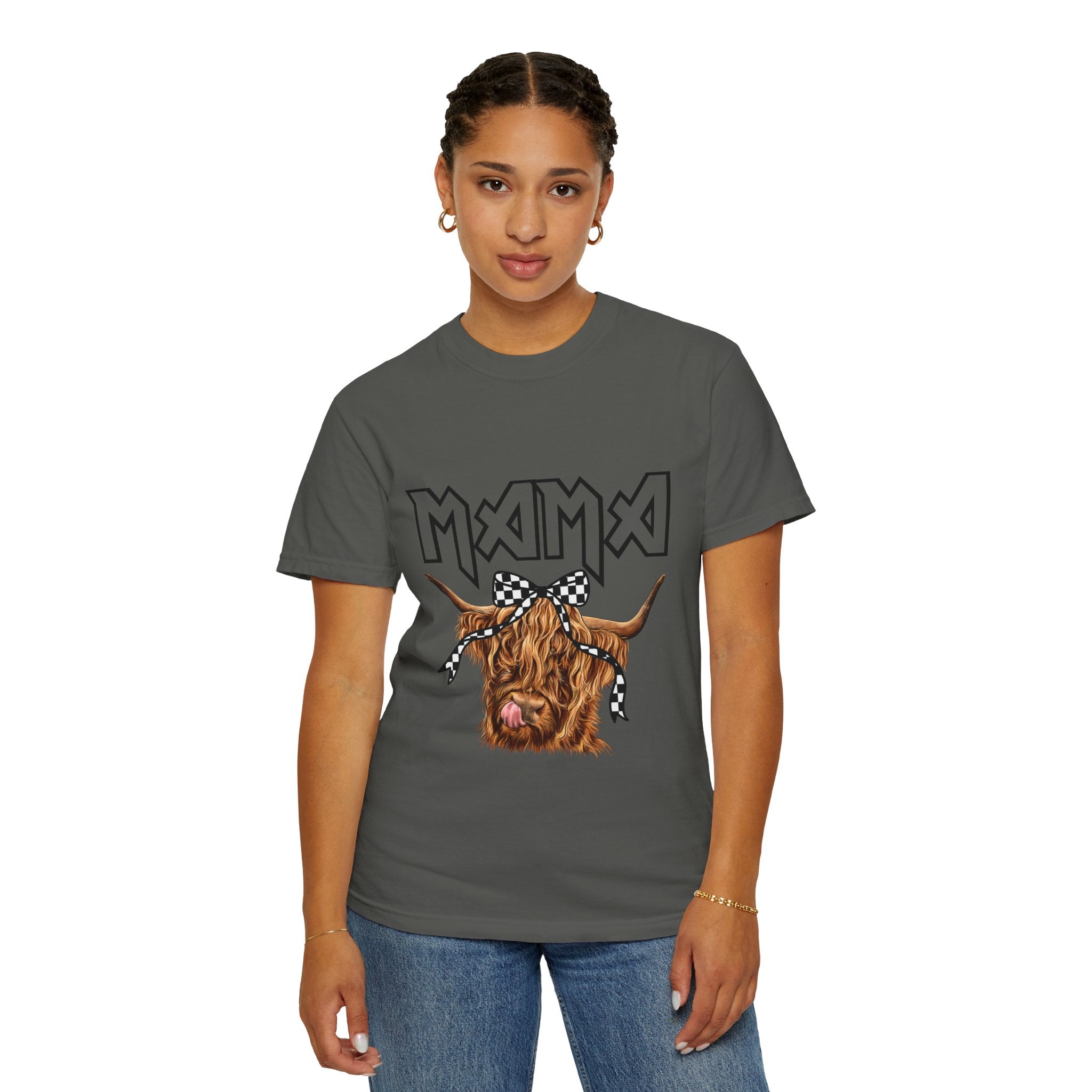 Mama Highland Cow T-Shirt — Cute Cow Mom Graphic Tee
