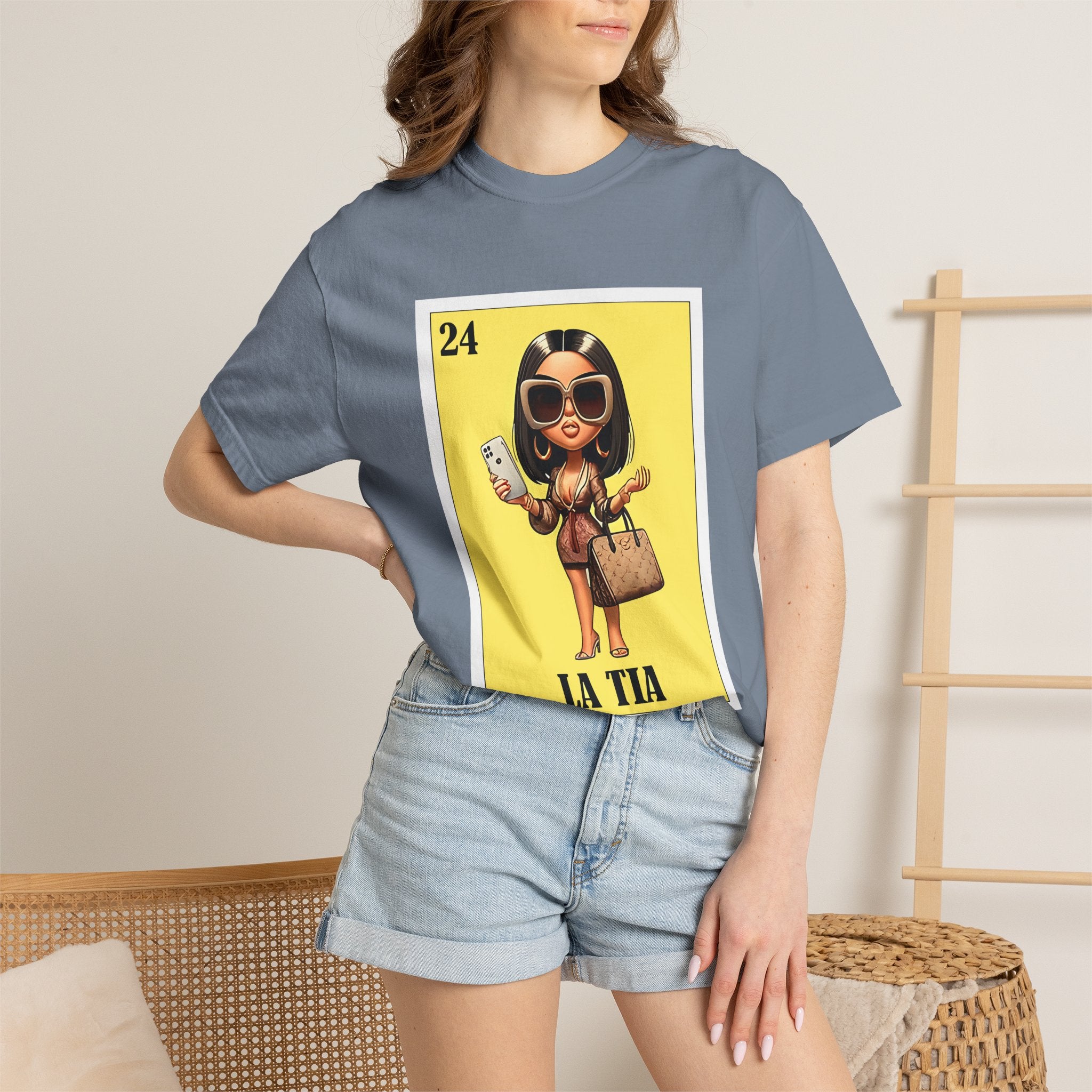 La Tía Lotería Tee — Stylish Aunt Graphic T-Shirt