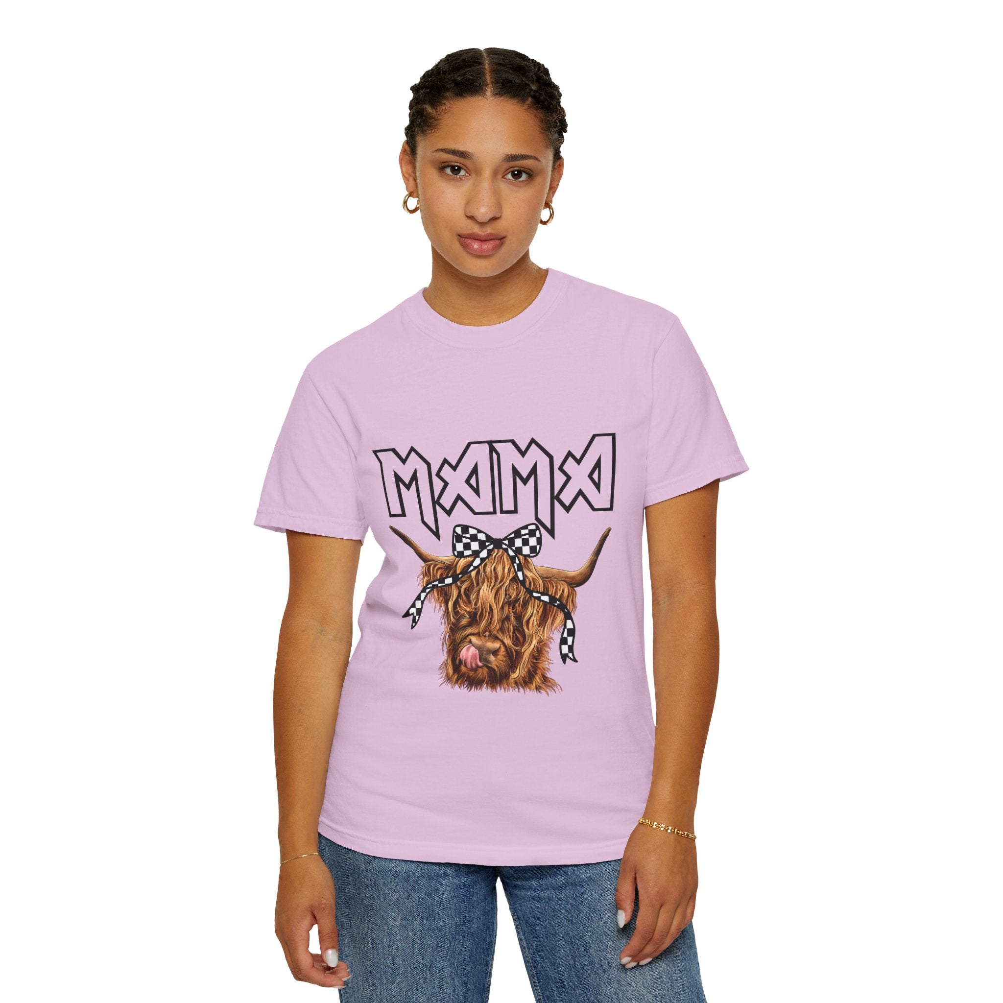 Mama Highland Cow T-Shirt — Cute Cow Mom Graphic Tee