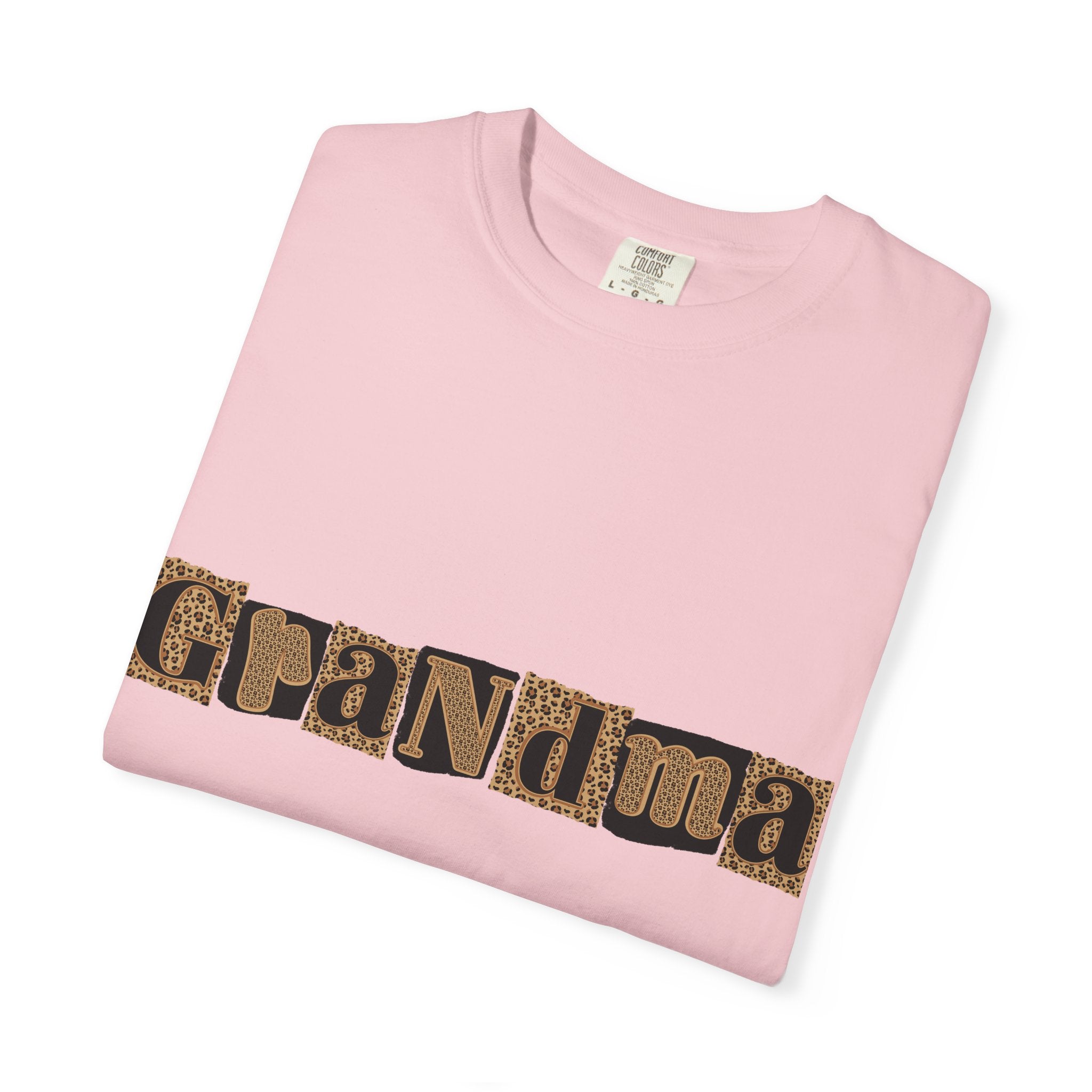 Grandma Leopard Print T-Shirt — Retro Patch Lettering Tee for Moms & Grandmothers