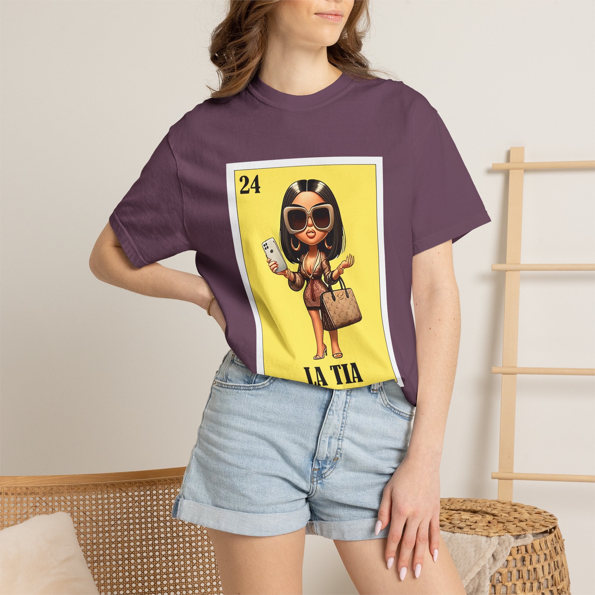 La Tía Lotería Tee — Stylish Aunt Graphic T-Shirt