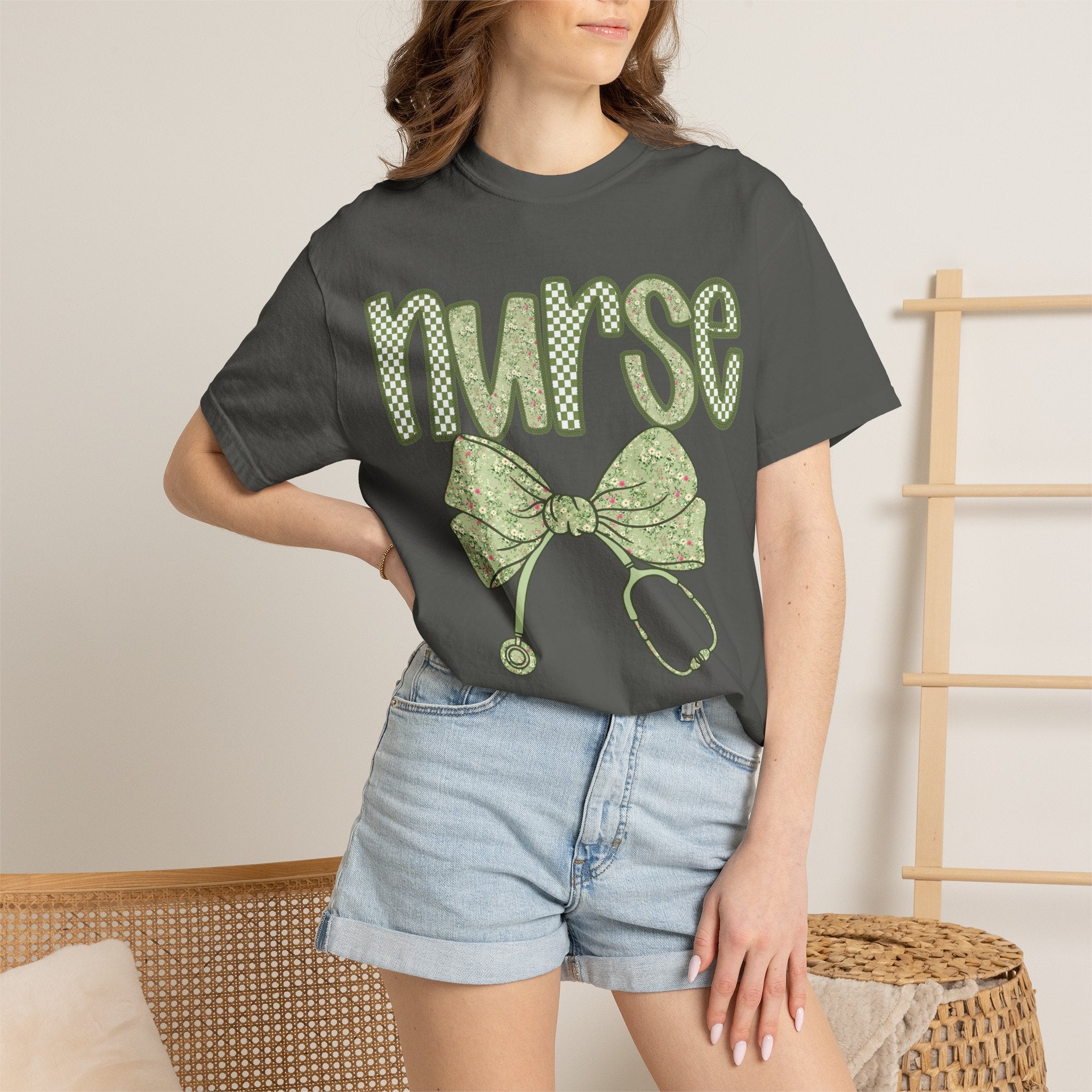 Nurse Bow Stethoscope T-Shirt — Cute Green Nurse Graphic Tee