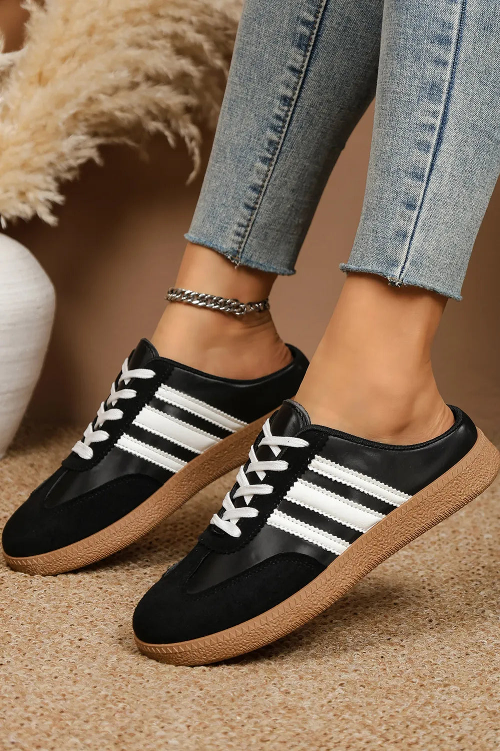 Color black PU Leather Color Block Varsity Lace Up Flat Shoes